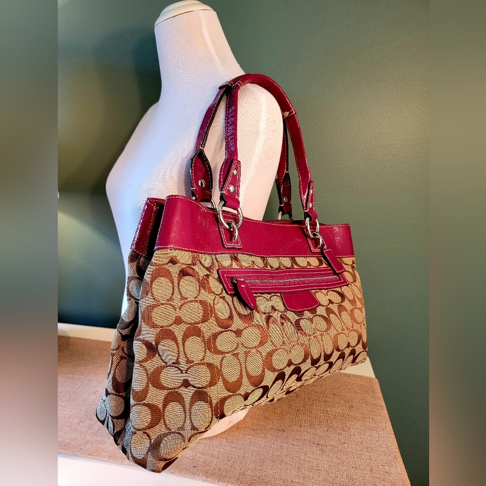 COACH Handbag Signature Canvas with Fuchsia Patent Leather Trim - Large - Picture 2 of 16